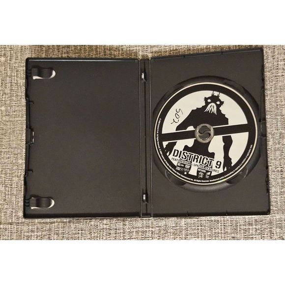 District 9 (Single-Disc Edition) Pre-owned Untested SYFi Aliens Movies - Picture 3 of 4